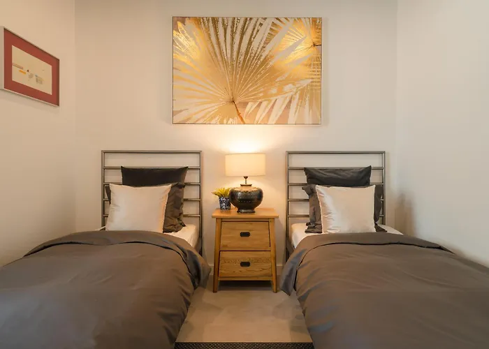 Luxury Ocean View Retreat 2bedroom With Jacuzzi דירה