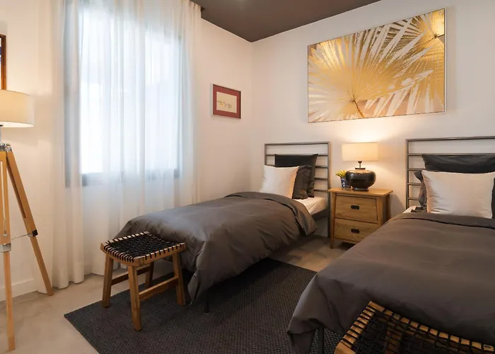 Luxury Ocean View Retreat 2bedroom With Jacuzzi דירה *