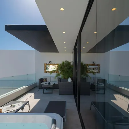 Luxury Ocean View Retreat 2bedroom With Jacuzzi Apartman