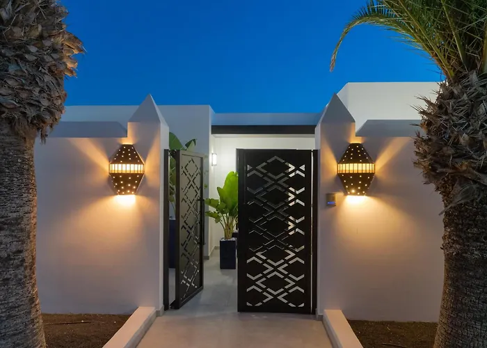 Apartamento Luxury Ocean View Retreat 2bedroom With Jacuzzi Puerto del Carmen (Lanzarote)