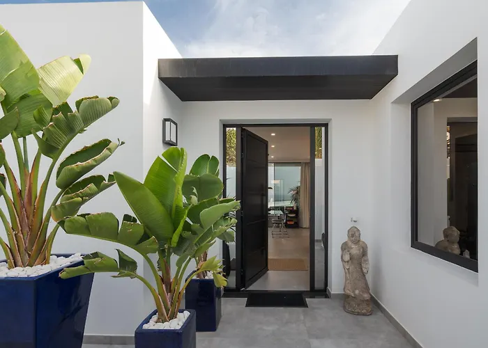 Luxury Ocean View Retreat 2bedroom With Jacuzzi *